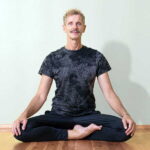 Darek Korol instruktor hatha joga